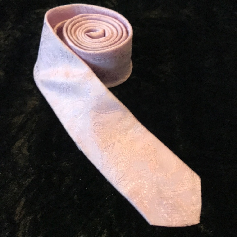 String Beans Lavender skinny tie.